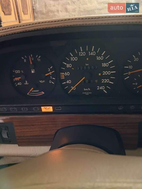 Седан Mercedes-Benz S-Class 1983 в Дніпрі