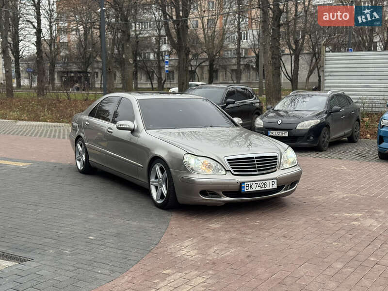 Седан Mercedes-Benz S-Class 2005 в Рівному