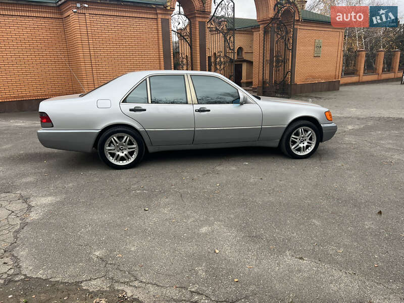 Седан Mercedes-Benz S-Class 1991 в Кривом Роге