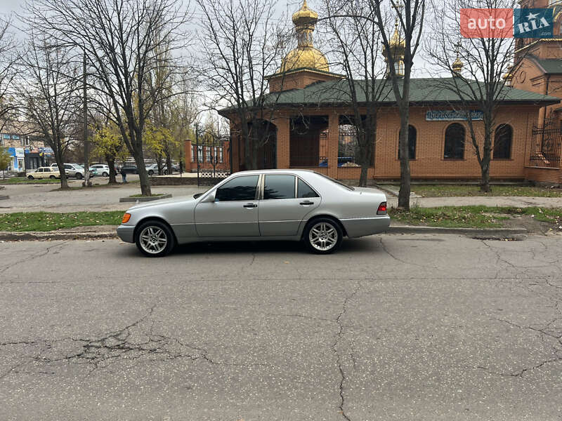 Седан Mercedes-Benz S-Class 1991 в Кривом Роге