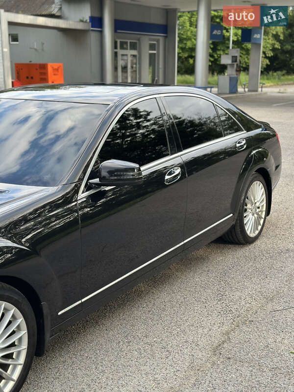 Седан Mercedes-Benz S-Class 2006 в Черновцах