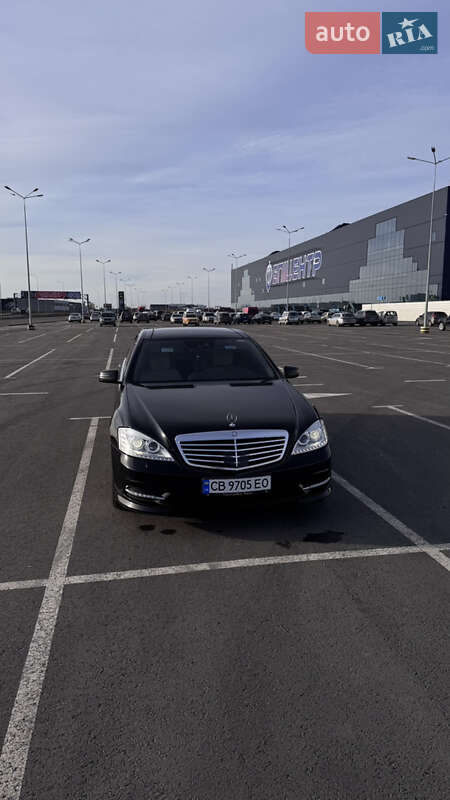 Mercedes-Benz S-Class 2010