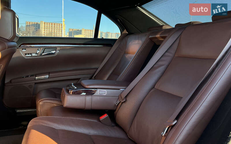 Седан Mercedes-Benz S-Class 2010 в Львове