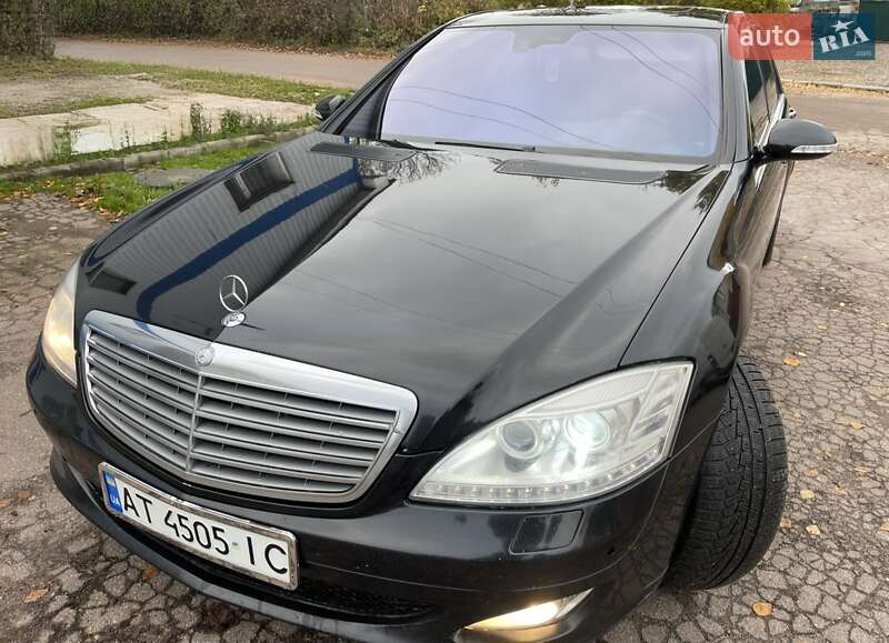 Седан Mercedes-Benz S-Class 2006 в Бердичеві