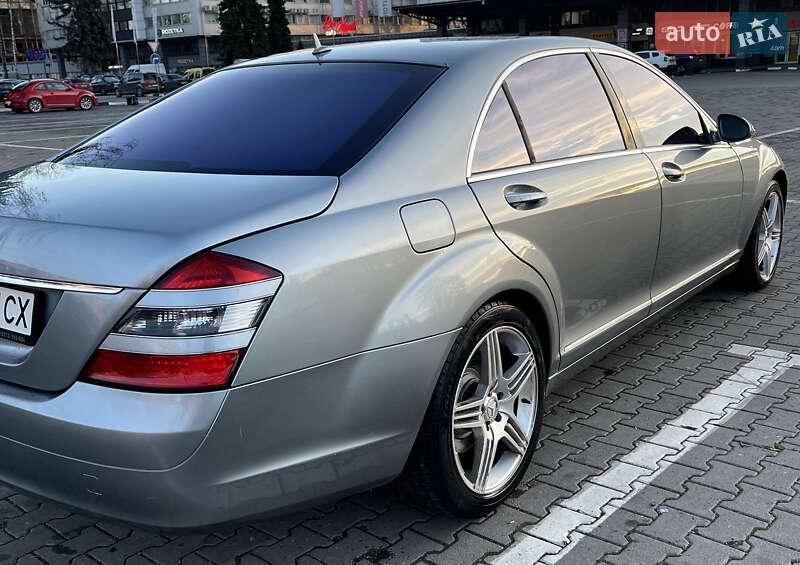 Седан Mercedes-Benz S-Class 2006 в Черновцах
