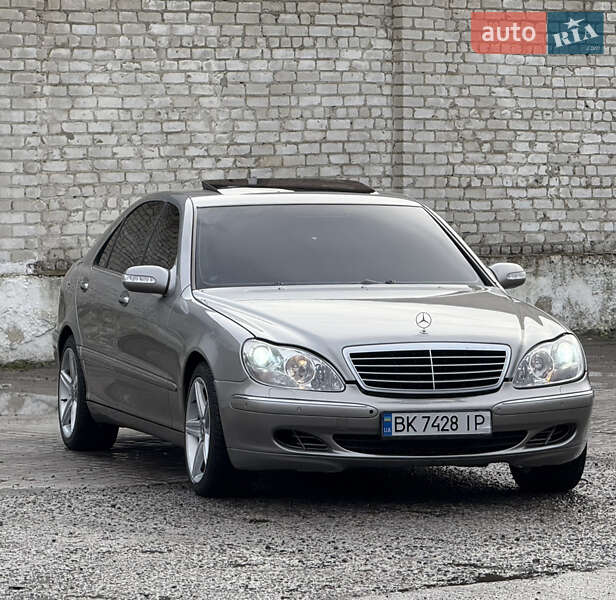 Седан Mercedes-Benz S-Class 2005 в Рівному