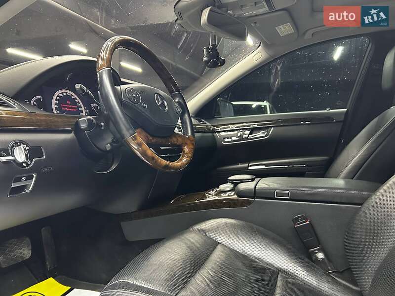 Седан Mercedes-Benz S-Class 2013 в Чернівцях