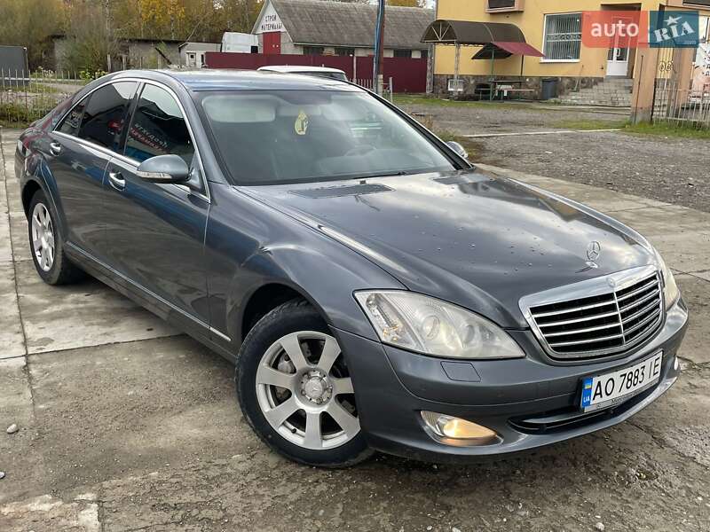 Mercedes-Benz S-Class 2008