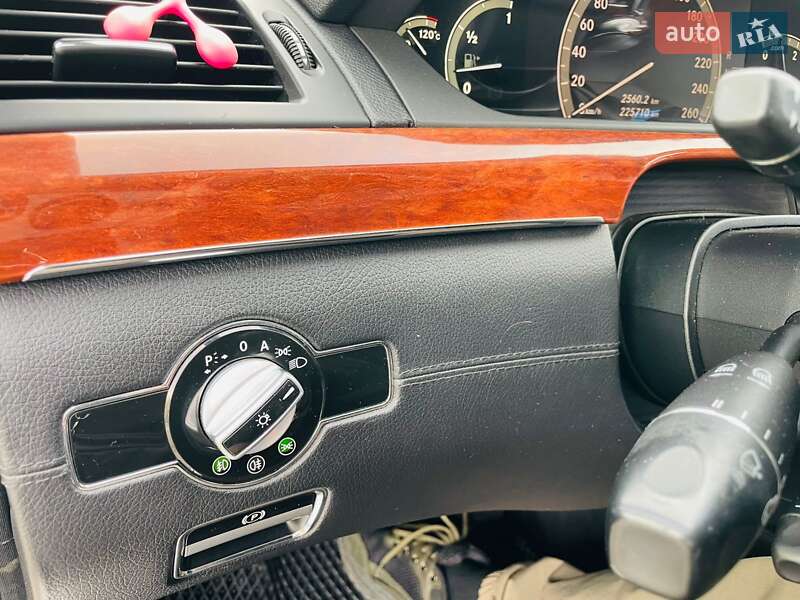 Седан Mercedes-Benz S-Class 2008 в Рахове