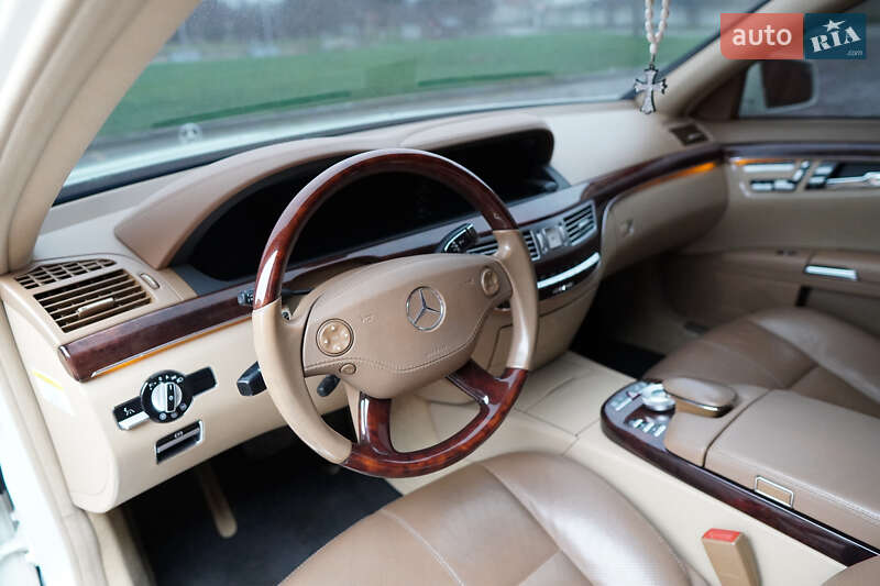 Седан Mercedes-Benz S-Class 2008 в Теофіполі