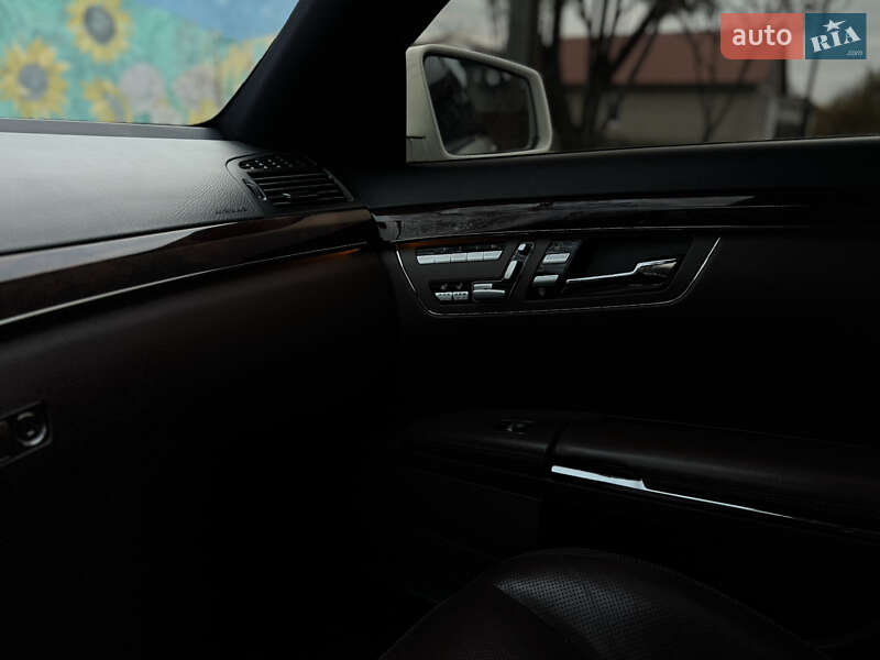Седан Mercedes-Benz S-Class 2010 в Павлограді