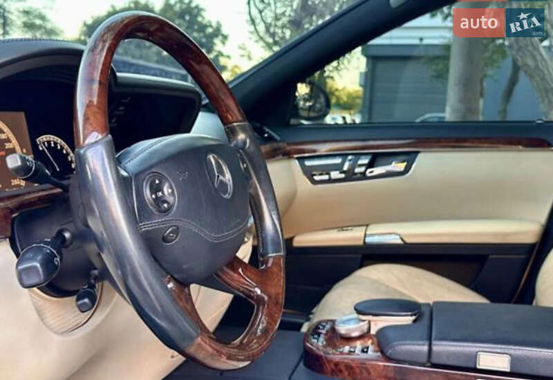 Седан Mercedes-Benz S-Class 2006 в Кропивницком