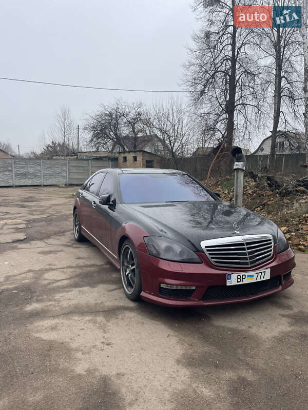 Седан Mercedes-Benz S-Class 2005 в Іванкові