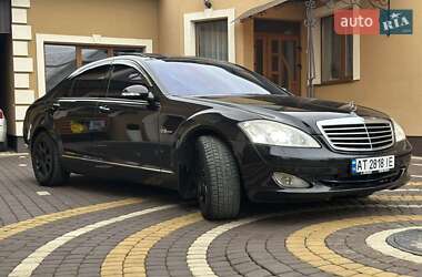 Седан Mercedes-Benz S-Class 2007 в Косове