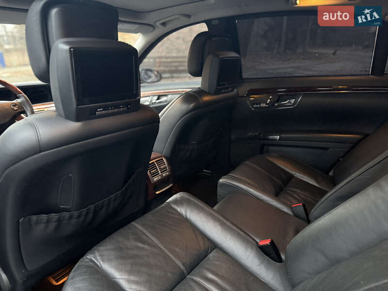 Седан Mercedes-Benz S-Class 2007 в Умані