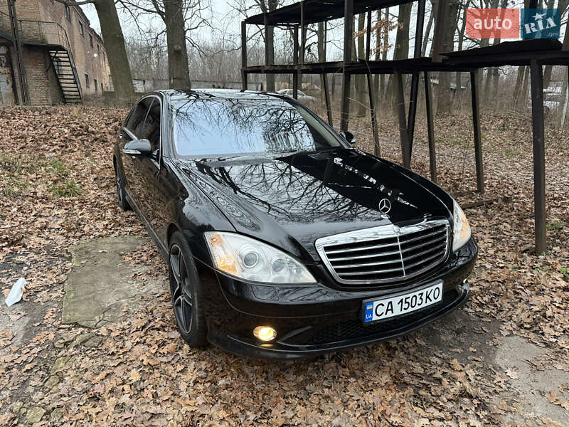 Седан Mercedes-Benz S-Class 2007 в Умані