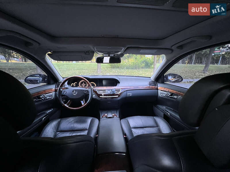 Седан Mercedes-Benz S-Class 2007 в Умані