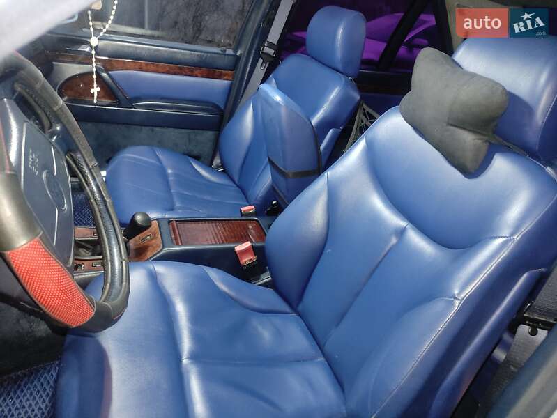 Седан Mercedes-Benz S-Class 1992 в Запорожье