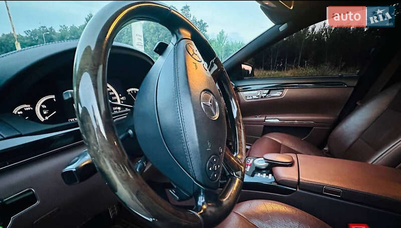 Седан Mercedes-Benz S-Class 2010 в Одесі