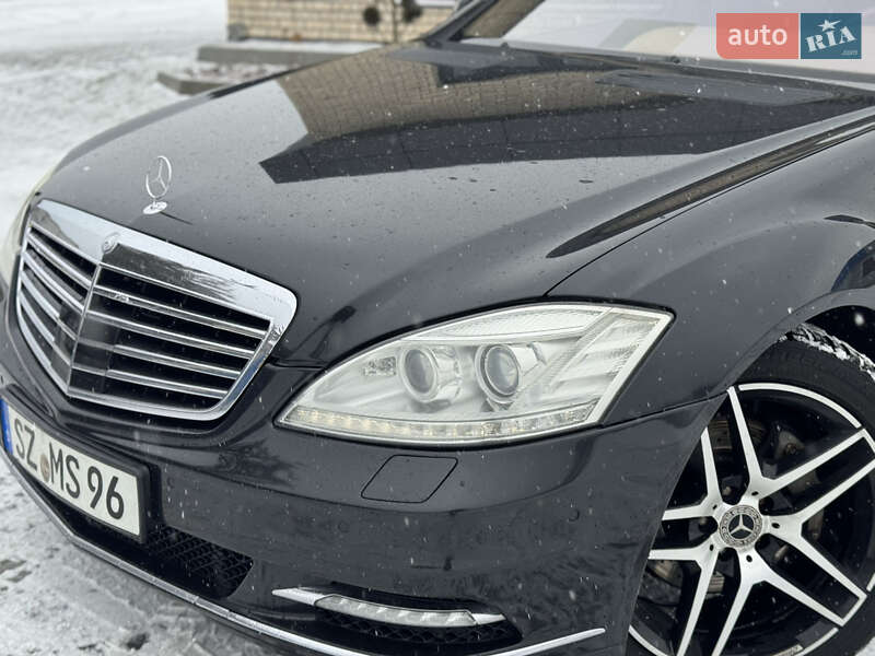Седан Mercedes-Benz S-Class 2011 в Сарнах