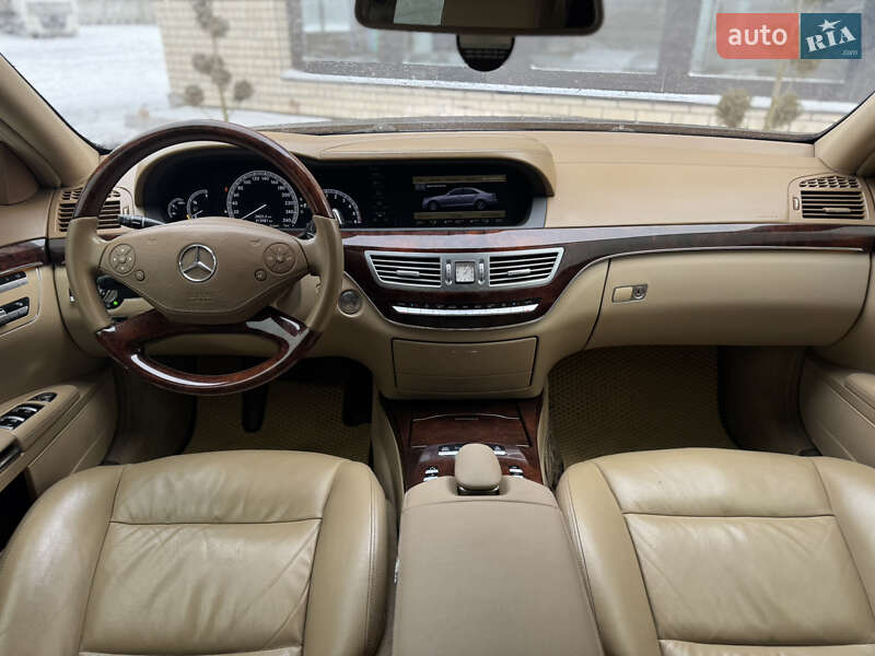 Седан Mercedes-Benz S-Class 2011 в Сарнах
