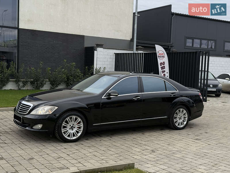 Седан Mercedes-Benz S-Class 2009 в Ужгороді