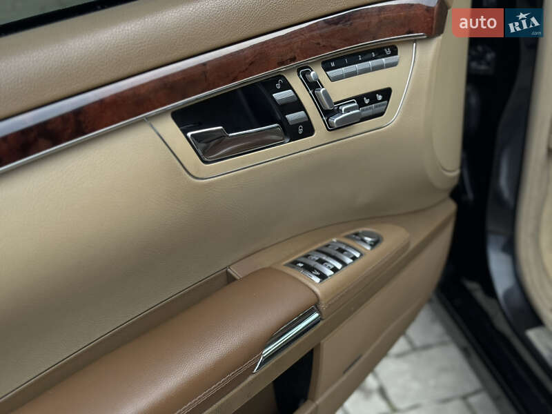 Седан Mercedes-Benz S-Class 2009 в Ужгороді