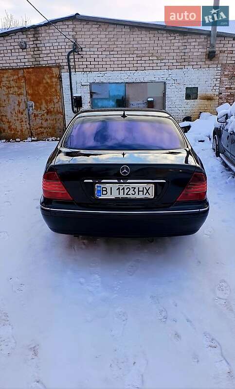 Седан Mercedes-Benz S-Class 2004 в Хоролі