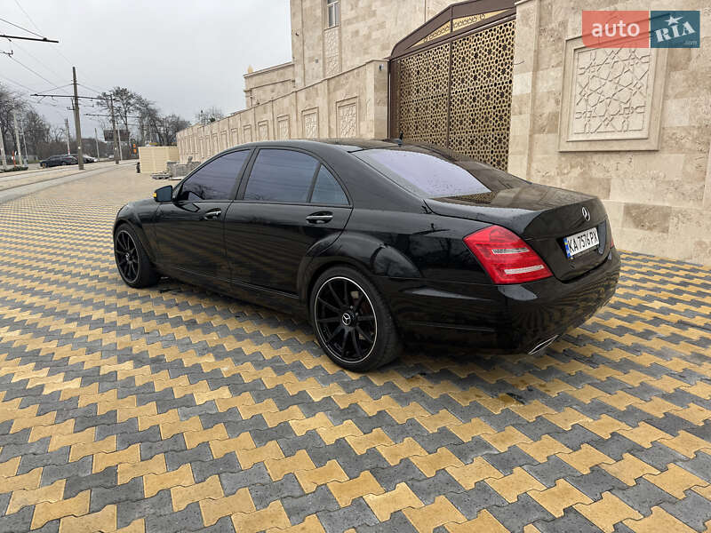 Седан Mercedes-Benz S-Class 2006 в Черноморске