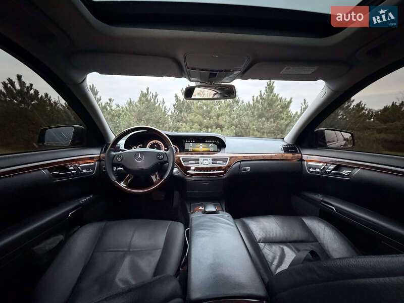 Седан Mercedes-Benz S-Class 2006 в Черноморске