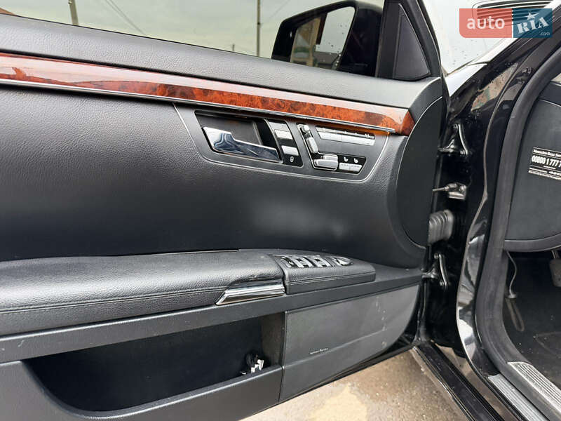 Седан Mercedes-Benz S-Class 2006 в Черноморске