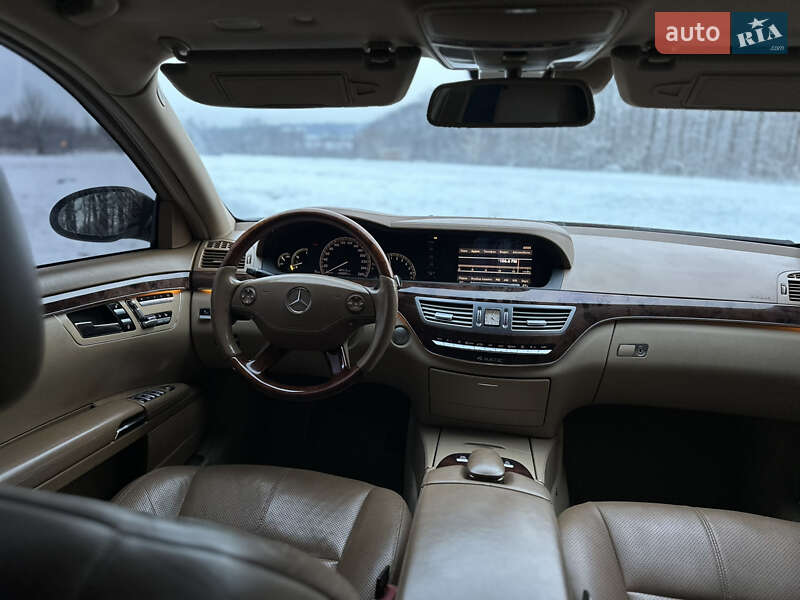 Седан Mercedes-Benz S-Class 2008 в Умані