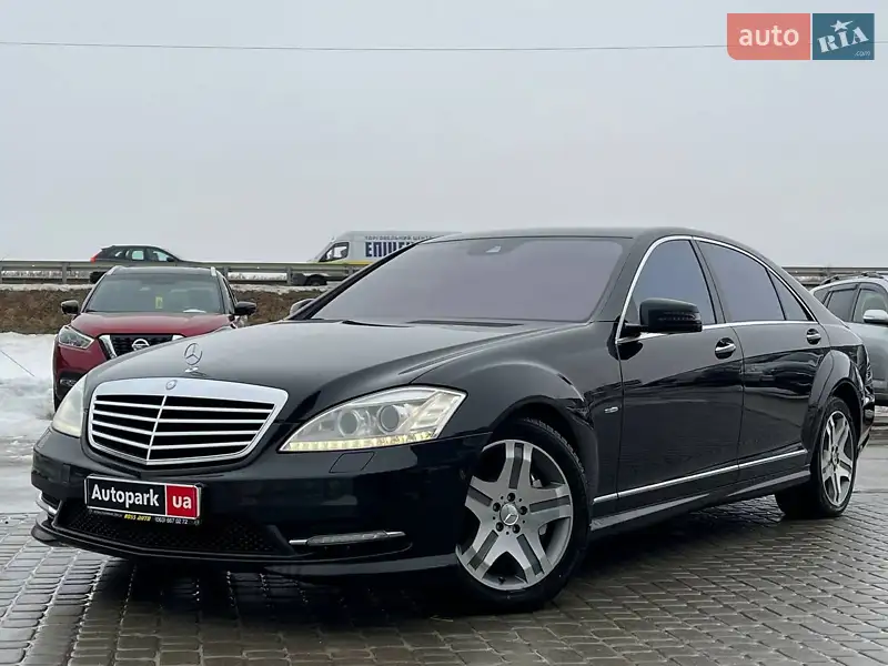 Mercedes-Benz S-Class 2012