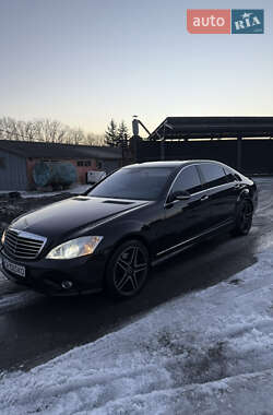 Седан Mercedes-Benz S-Class 2007 в Умані