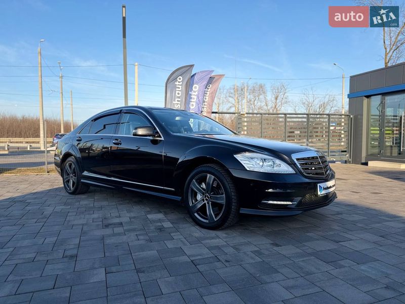 Mercedes-Benz S-Class 2012