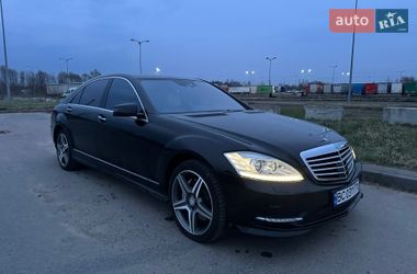 Седан Mercedes-Benz S-Class 2012 в Львове