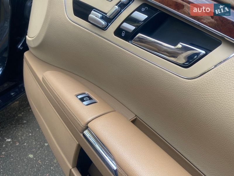Седан Mercedes-Benz S-Class 2007 в Ровно