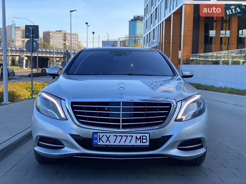 Mercedes-Benz S-Class