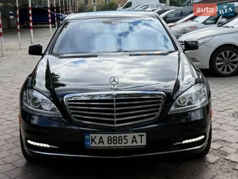 Mercedes-Benz S-Class