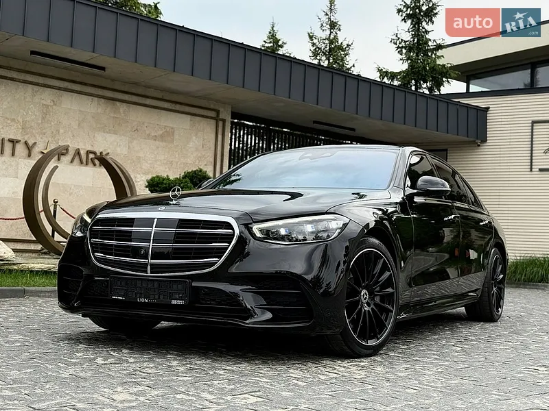 Mercedes-Benz S-Class