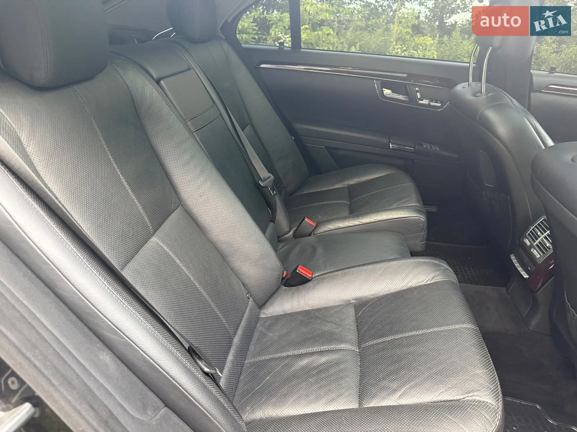 Mercedes-Benz S-Class 2008 VIN WDDNG86X88A194308 фото оголошення 18 з 19