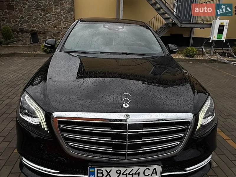 Mercedes-Benz S-Class