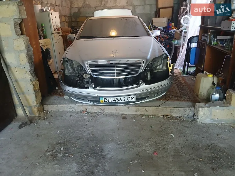 Mercedes-Benz S-Class