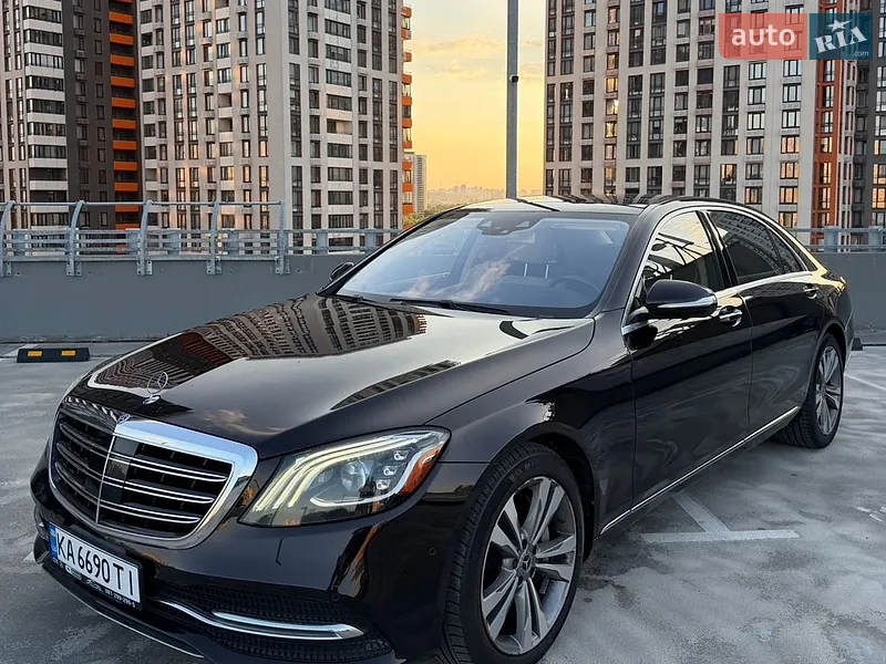 Mercedes-Benz S-Class