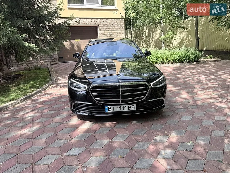 Mercedes-Benz S-Class