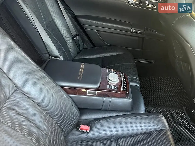 Mercedes-Benz S-Class 2008
