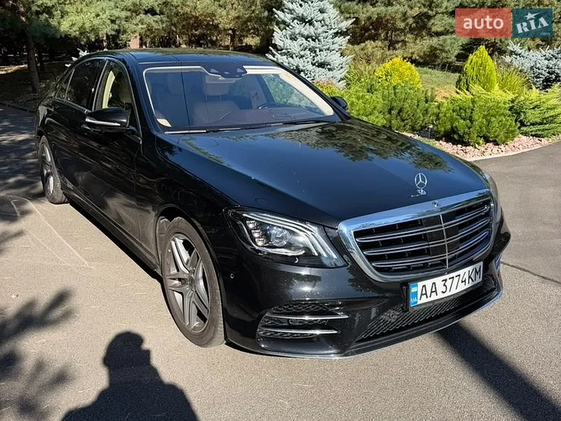 Mercedes-Benz S-Class