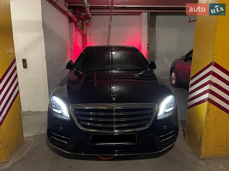 Mercedes-Benz S-Class