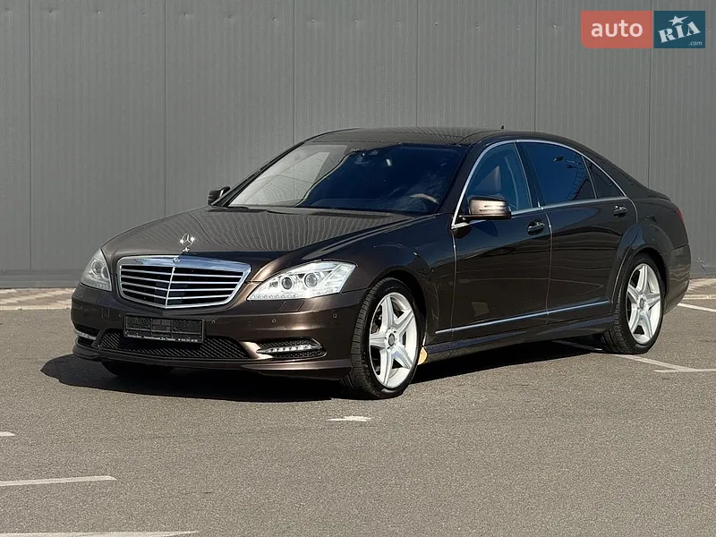 Mercedes-Benz S-Class 2012
