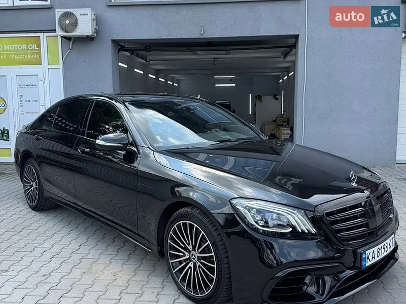 Mercedes-Benz S-Class
